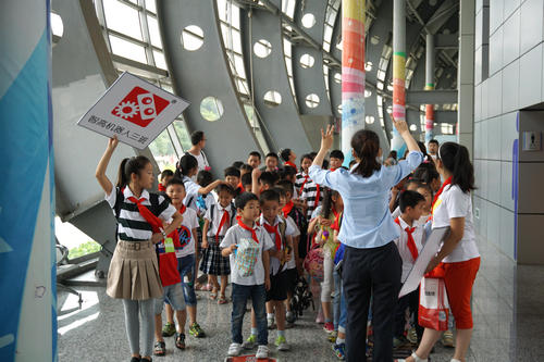 西街小學在我館開展科技創(chuàng)新之旅夏令營活動