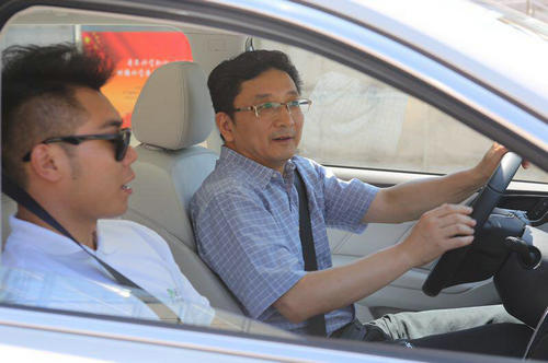 南京市民新能源汽車科普周成功在我館舉辦