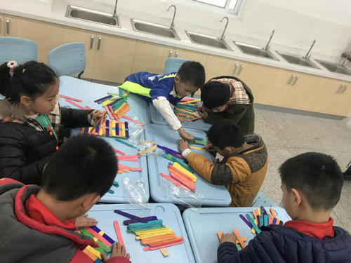 南京科技館“館校合作”項(xiàng)目岱山實(shí)小再開課