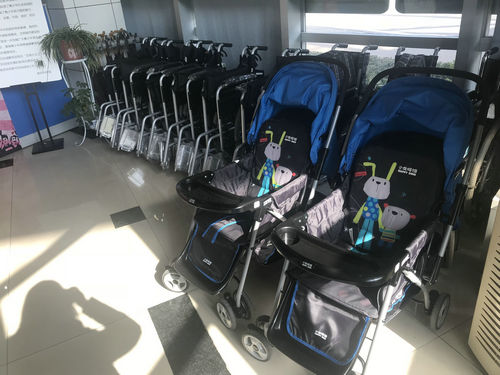 南京科技館參加“瑞華公益輪椅助你行”捐贈儀式