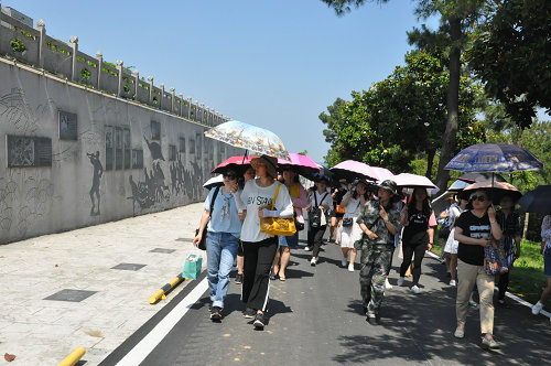 南京科技館在溧水大金山國(guó)防園開展工會(huì)活動(dòng)