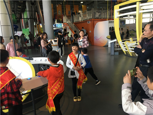 南京科技館科普傳播小使者清明假期培訓忙