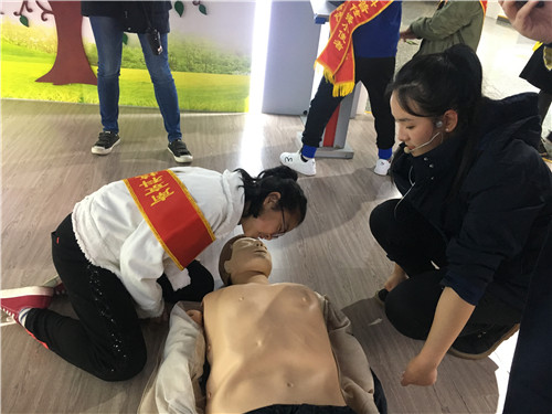 南京科技館科普傳播小使者清明假期培訓忙