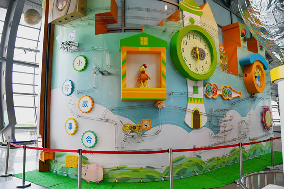 一樓：“基礎(chǔ)科學(xué)”和“少兒科普”