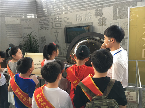 南京科技館科普傳播小使者古代科技展里過端午