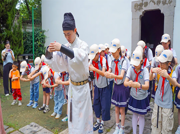 公益｜8月13日，快來和小科一起感受“古詩詞中的科學”！