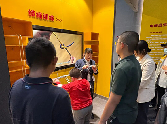 科技有溫度，星星不孤獨(dú)