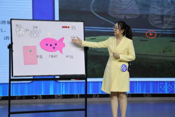 南京科技館選手在“第六屆江蘇省科技館輔導(dǎo)員大賽”中喜獲佳績