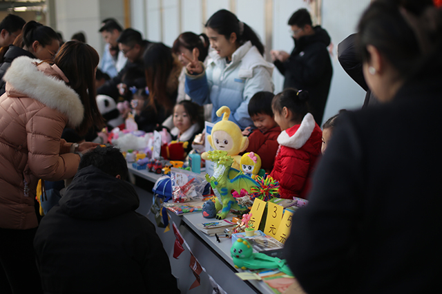 當(dāng)科學(xué)遇上傳統(tǒng)：南京科技館舉辦親子嘉年華  融合科普、非遺與公益的冬日暖心盛宴