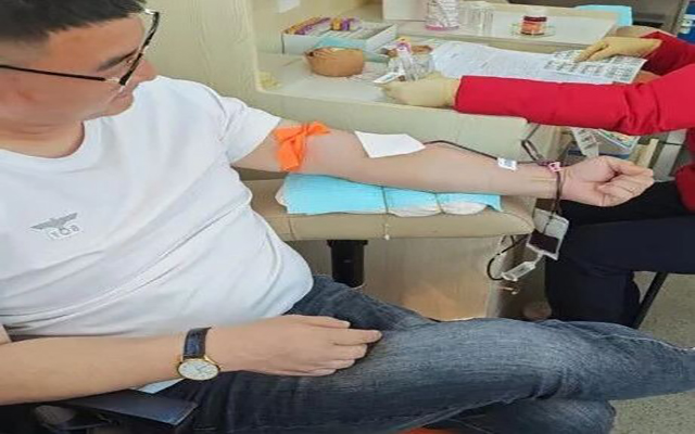 為愛舉手，傳遞溫暖——南京科技館聯(lián)合江蘇省血液中心開展公益愛心活動(dòng)