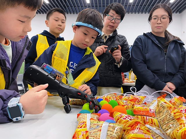 人氣爆棚！首日 1.3 萬人次打卡南京科技館 解鎖春假 “科技遛娃” 新方式